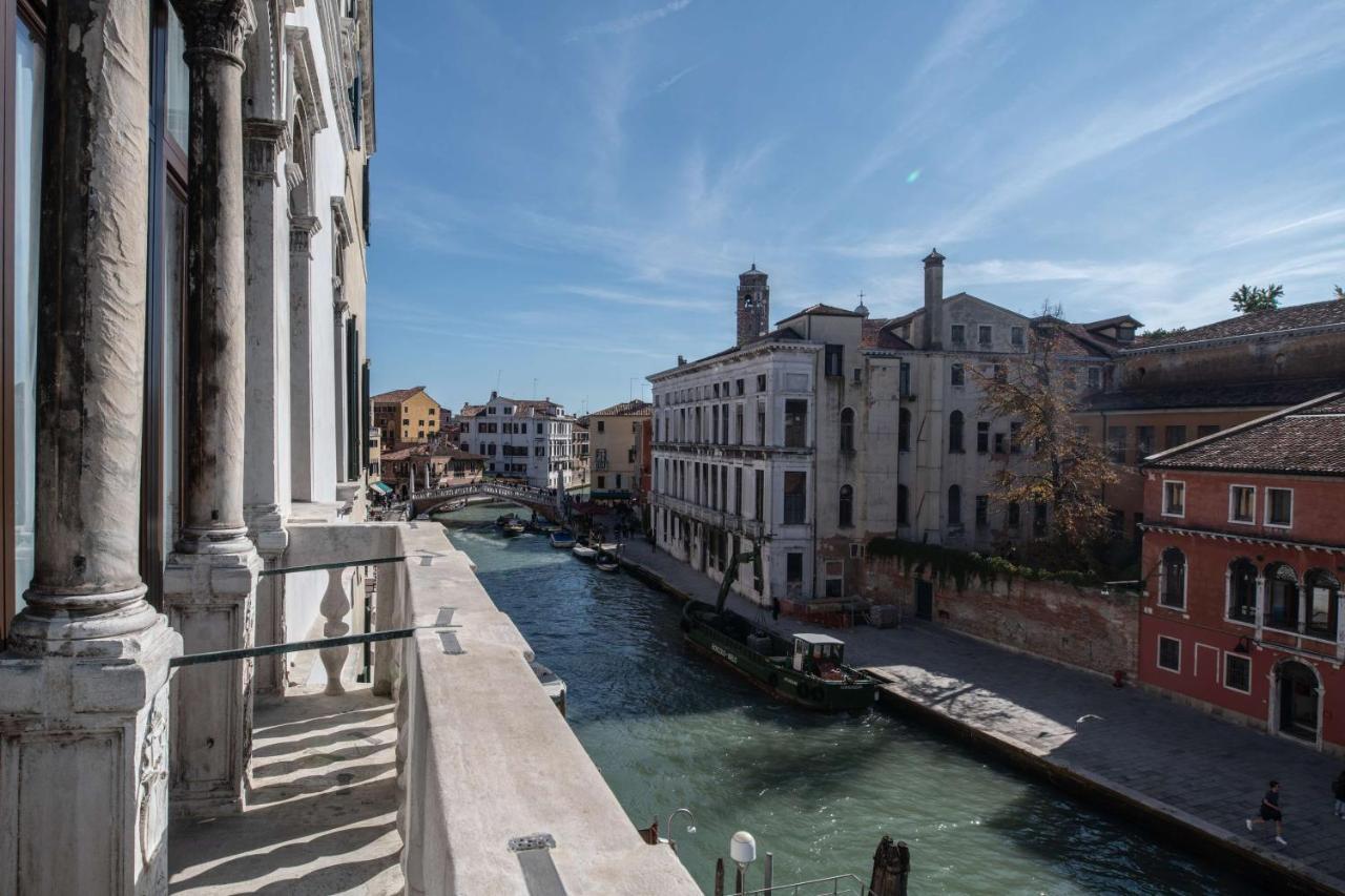 Radisson Collection Hotel, Palazzo Nani Venice Ngoại thất bức ảnh The Canal Vena