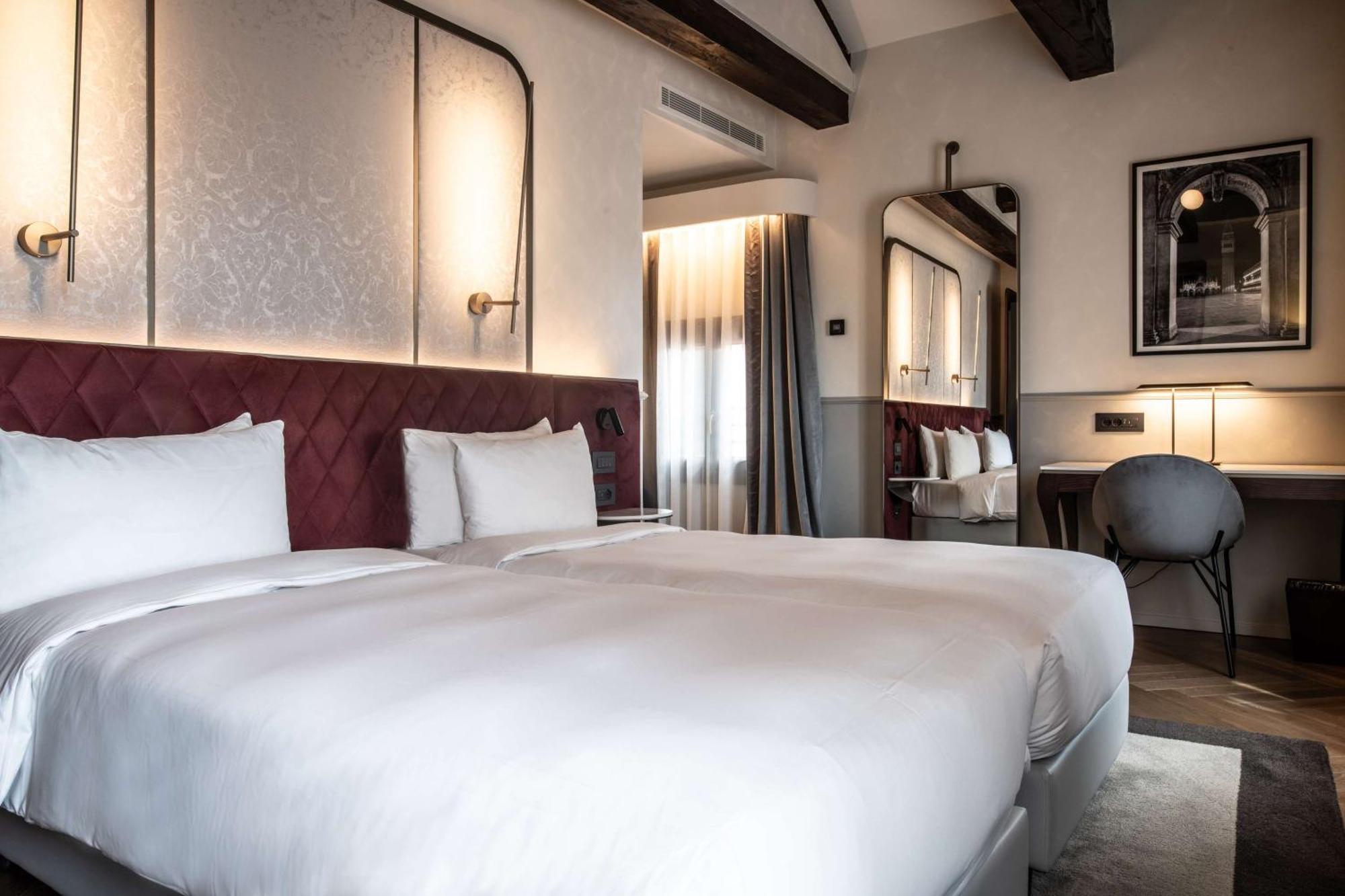 Radisson Collection Hotel, Palazzo Nani Venice Ngoại thất bức ảnh Deluxe room