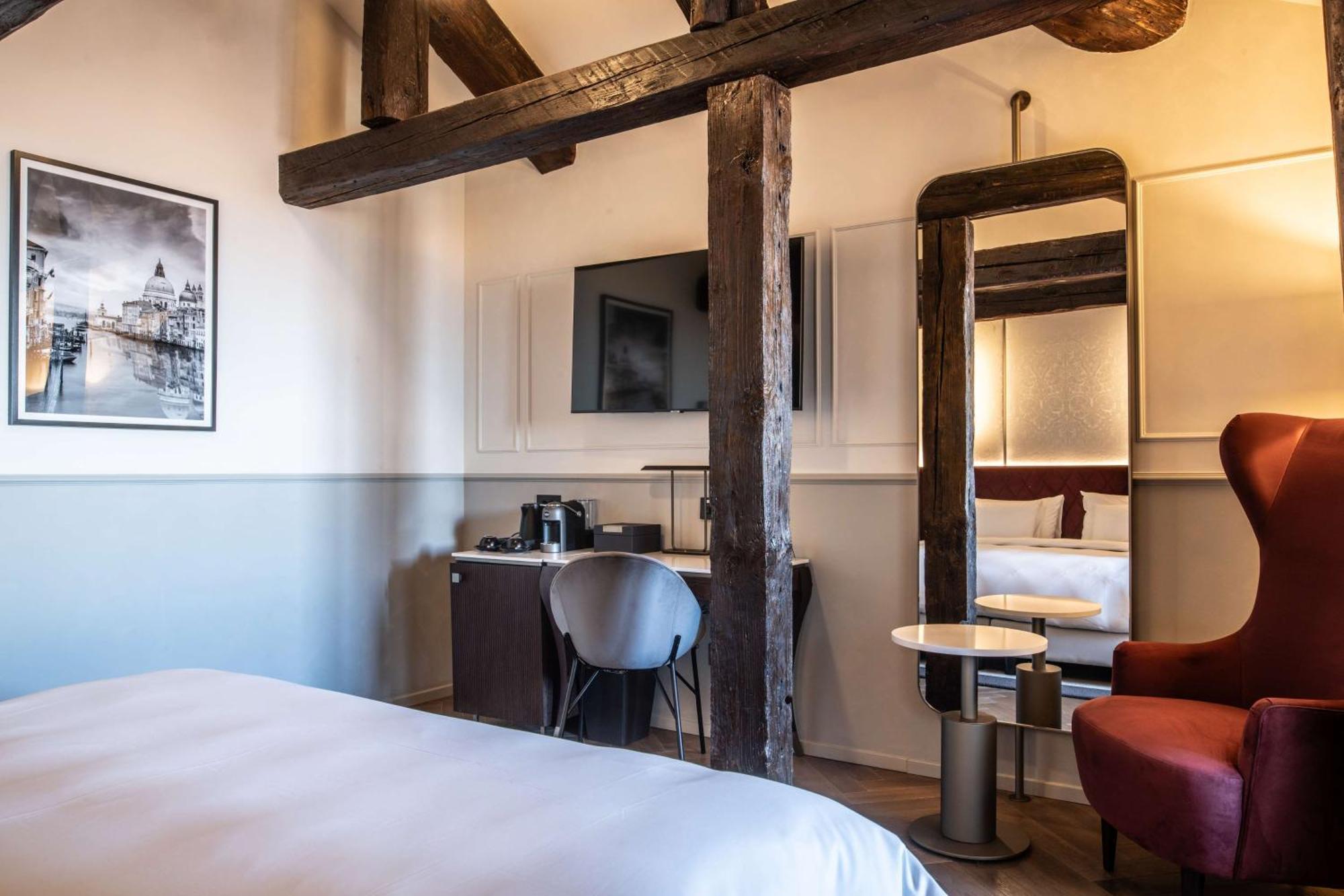 Radisson Collection Hotel, Palazzo Nani Venice Ngoại thất bức ảnh A room at the hotel